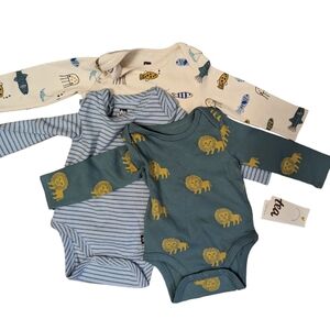 NWT Tea Collection set of 3 long sleeved onesie bodysuits, lion fish